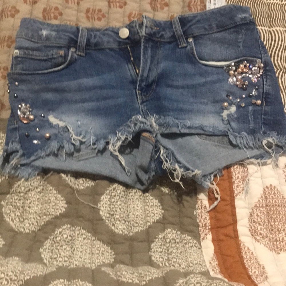 Zara Short